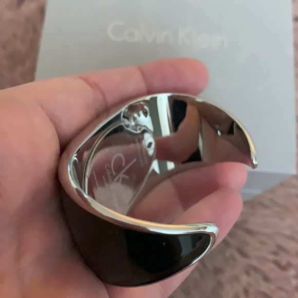 Calvin Klein Unique & Classy Cuff Watch - Picture 8 of 9